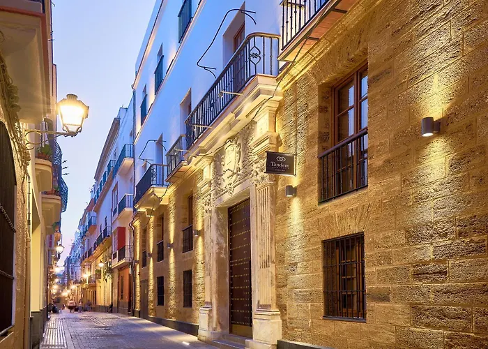 Tandem Torres De Cadiz Suites